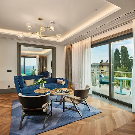 Ikador Luxury Boutique & Hotell 5*