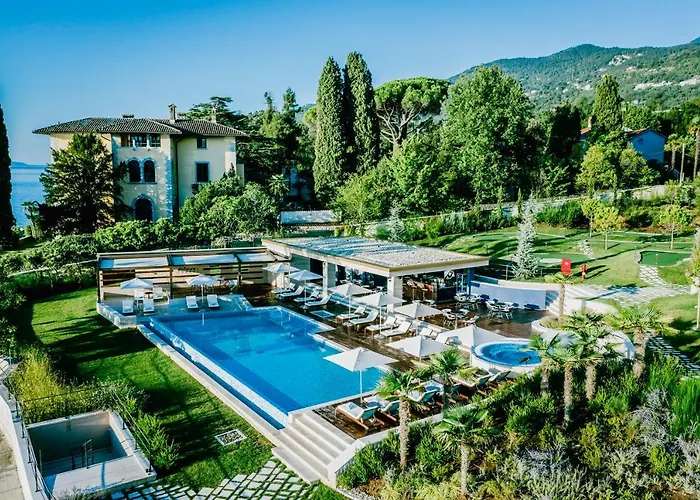 Ikador Luxury Boutique & 5*