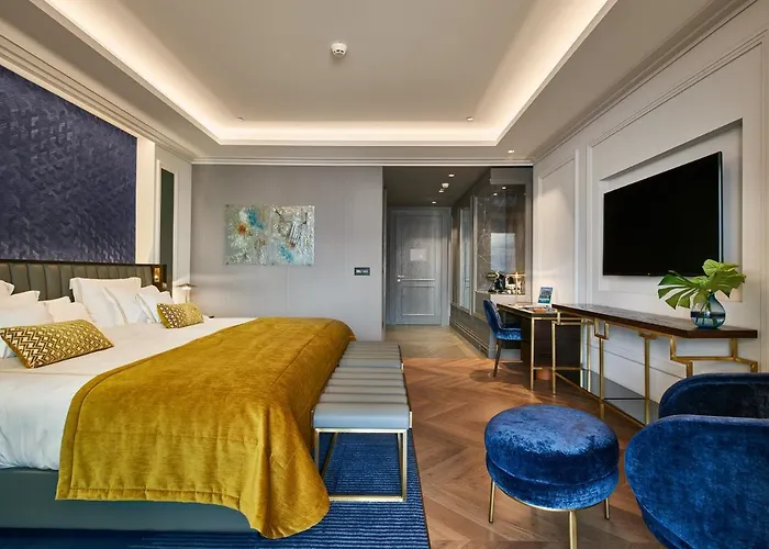 Ikador Luxury Boutique & 5*